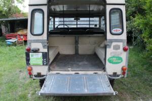 Image 17/33 of Land Rover 88 (1984)