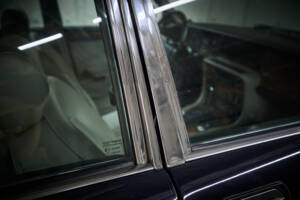 Image 29/97 of Daimler Double Six (1994)