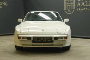 Obraz 16/50 pojazdu Porsche 944 (1986)