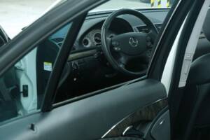 Bild 27/50 von Mercedes-Benz E 500 (2007)