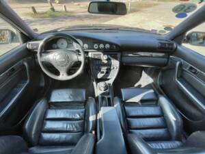 Image 24/34 of Audi S6 Avant (1996)