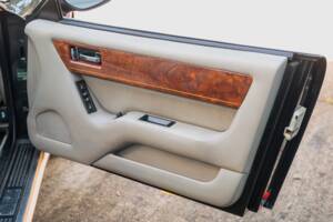 Imagen 41/50 de Aston Martin Virage Volante (1994)