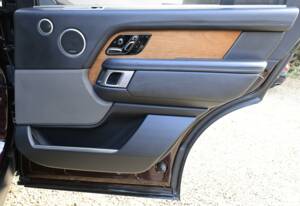 Image 35/50 of Land Rover Range Rover V8 SV Autobiography (2018)