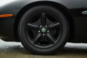 Bild 16/50 von Jaguar XK8 4.0 (2006)