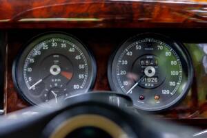 Image 37/50 de Jaguar Mk II 2.4 (1967)