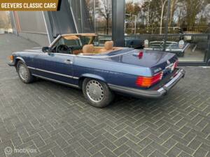 Imagen 7/12 de Mercedes-Benz 560 SL (1987)
