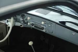 Image 33/50 of Volkswagen Karmann Ghia 1500 (1961)
