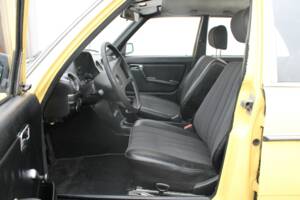 Image 3/12 of Mercedes-Benz 200 D (1982)