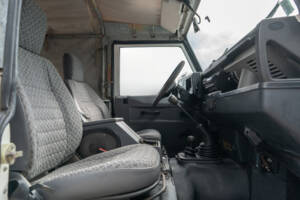 Bild 36/98 von Land Rover Defender 110 Td5 (1999)