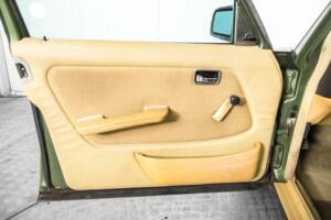 Afbeelding 32/50 van Mercedes-Benz 200 T (1982)