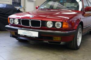 Bild 8/33 von BMW 750i (1991)