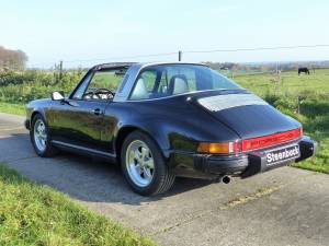 Porsche 911 Carrera 3.2 Targa (1985)