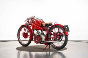 Immagine 4/50 di Moto Guzzi 250 SS (1930)