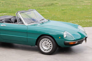 Bild 24/50 von Alfa Romeo 2000 Spider Veloce (1979)