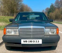 Image 10/10 of Mercedes-Benz 190 D 2.5 (1990)