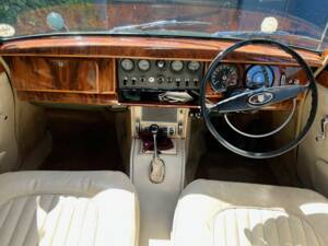 Image 2/7 of Jaguar Mk II 3.8 (1967)