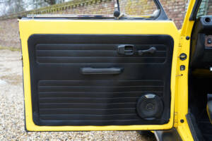 Image 35/50 of Volkswagen Coccinelle 1303 (1976)