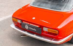 Image 12/53 of Alfa Romeo 2000 GT Veloce (1975)