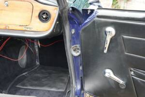 Image 37/50 of Triumph TR 6 PI (1972)