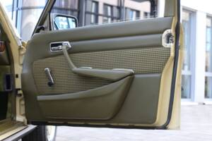 Bild 52/76 von Mercedes-Benz 280 SE (1977)