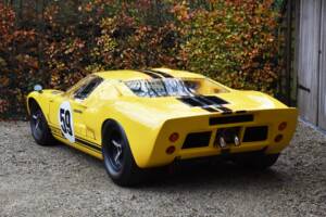 Image 3/31 of Ford GT40 (1965)