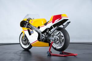 Image 2/50 of Honda DUMMY (1992)