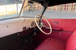 Image 11/26 de Ford V8 Deluxe Club Cabriolet (1937)