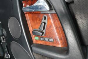 Bild 28/50 von Mercedes-Benz 500 SL (1991)