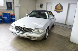 Image 9/33 of Mercedes-Benz SL 500 (2001)