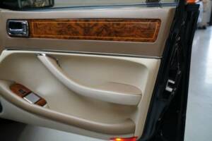 Image 41/47 of Jaguar XJ12 6.0 (1994)