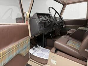 Afbeelding 14/33 van Land Rover 109 (1989)