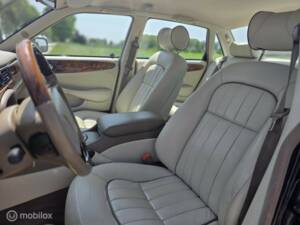 Bild 18/41 von Jaguar XJ 8 Executive (1997)