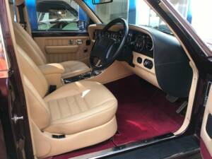 Image 2/26 de Bentley Brooklands R Mulliner (1998)
