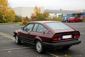 Immagine 5/30 di Alfa Romeo GTV 6 2.5 (1985)