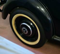 Image 10/50 de Mercedes-Benz 170 V Saloon (1938)