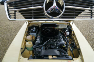 Image 37/50 of Mercedes-Benz 450 SL (1973)