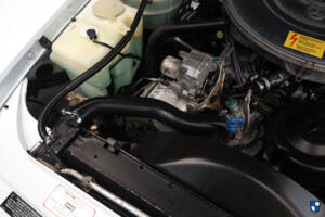 Image 19/85 of Mercedes-Benz 560 SL (1986)