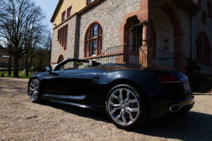 Bild 5/13 von Audi R8 V10 Spyder (2011)