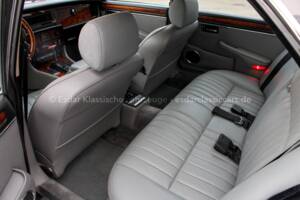 Immagine 22/46 di Jaguar XJ 12 (1986)