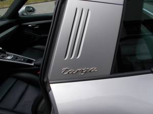 Immagine 8/15 di Porsche 911 Targa 4S (2017)