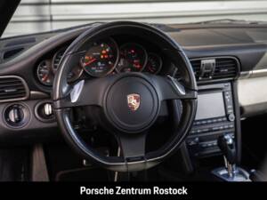 Immagine 6/26 di Porsche 911 Carrera (2011)