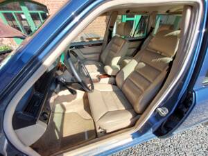Bild 8/15 von Mercedes-Benz E 300 T 4MATIC (1994)
