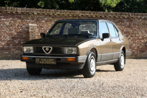 Immagine 17/50 di Alfa Romeo Alfetta 2.0 (1984)