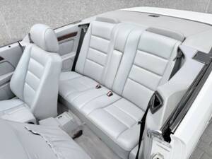Imagen 17/41 de Mercedes-Benz E 320 (1995)