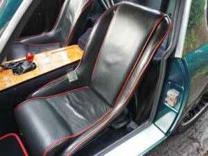 Image 13/17 of TVR Vixen Series 3 (1971)