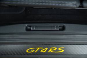 Image 59/100 of Porsche 718 Cayman GT4 RS Weissach (2024)