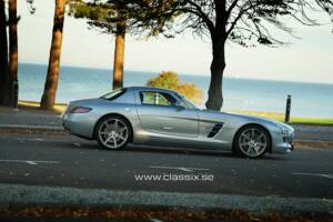 Image 7/26 de Mercedes-Benz SLS AMG (2011)