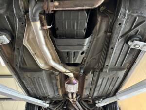 Bild 22/23 von Mercedes-Benz 560 SL (1989)