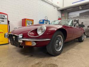 Imagen 2/14 de Jaguar E-Type V12 (1976)