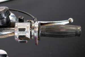 Image 36/50 de Triumph T 150 V Trident (1974)